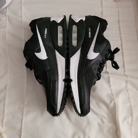 Nike Air Max Casual Sneakers SZ 9.5 - Picture 4 of 5